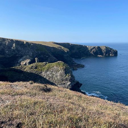 Sunny Corner, Padstow. Spacious 3 Bedrooms, 2.5 Bathrooms, Parking, Garden. Екстериор снимка