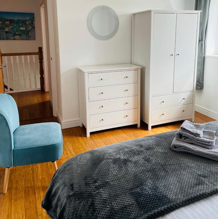 Sunny Corner, Padstow. Spacious 3 Bedrooms, 2.5 Bathrooms, Parking, Garden. Екстериор снимка