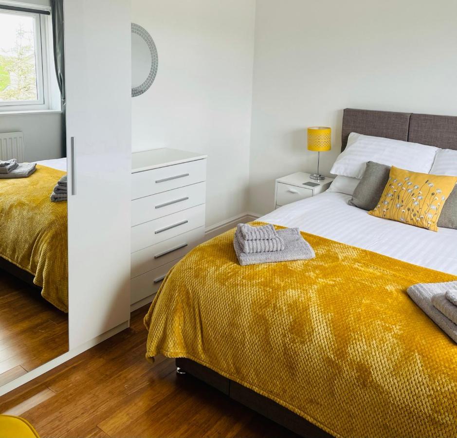 Sunny Corner, Padstow. Spacious 3 Bedrooms, 2.5 Bathrooms, Parking, Garden. Екстериор снимка