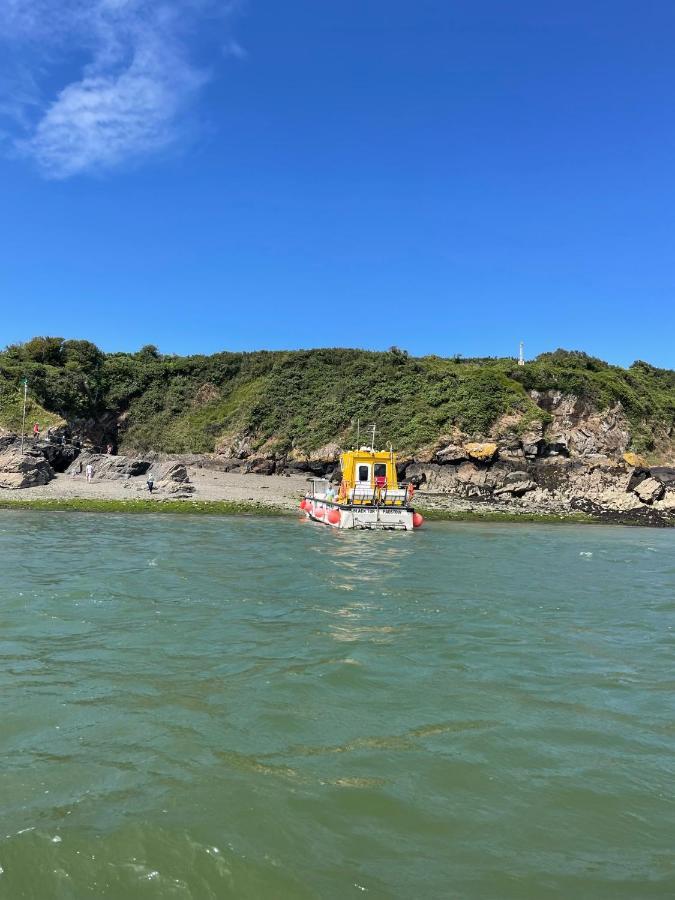Sunny Corner, Padstow. Spacious 3 Bedrooms, 2.5 Bathrooms, Parking, Garden. Екстериор снимка