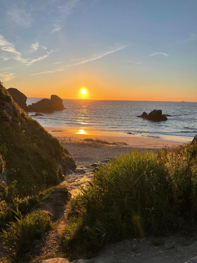 Sunny Corner, Padstow. Spacious 3 Bedrooms, 2.5 Bathrooms, Parking, Garden. Екстериор снимка