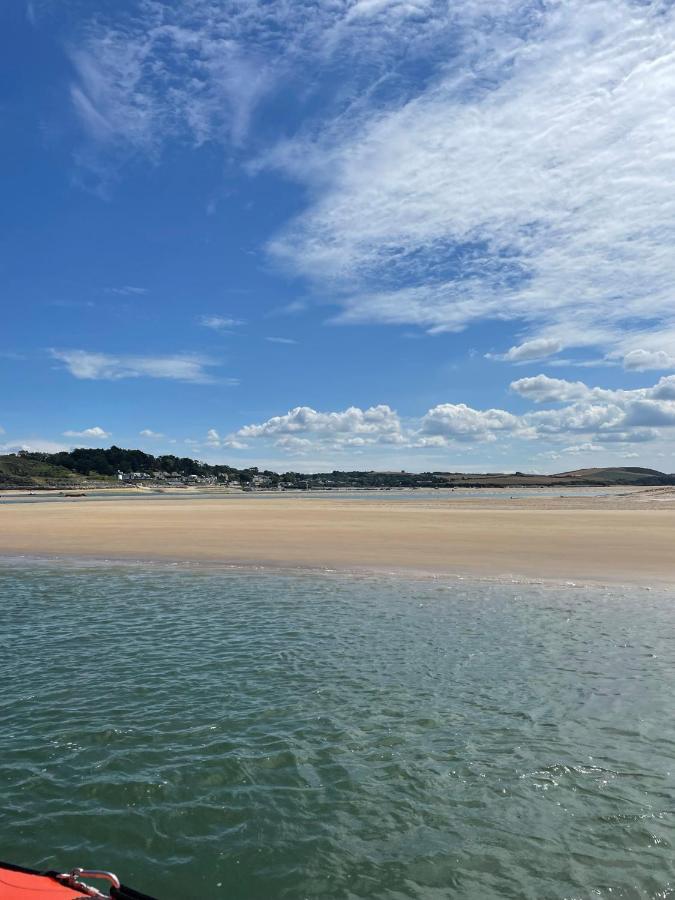 Sunny Corner, Padstow. Spacious 3 Bedrooms, 2.5 Bathrooms, Parking, Garden. Екстериор снимка